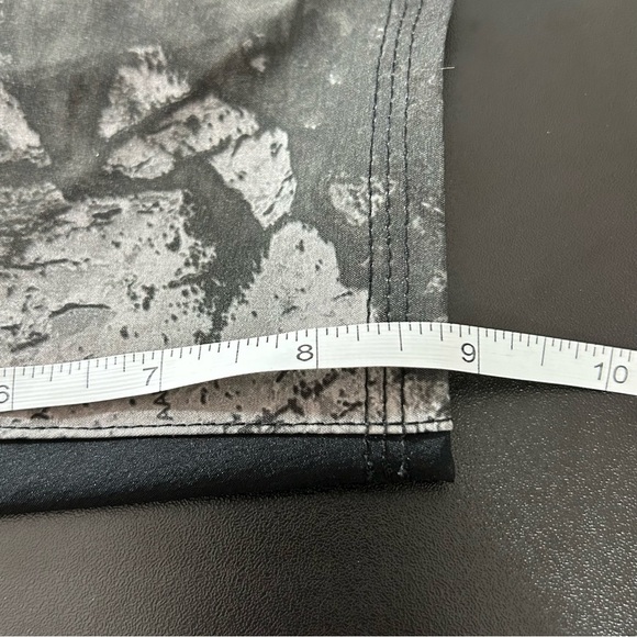 Magellan Outdoors Pro Angler Men's Shorts Realtree Black Camo Size Large - Picture 9 of 9